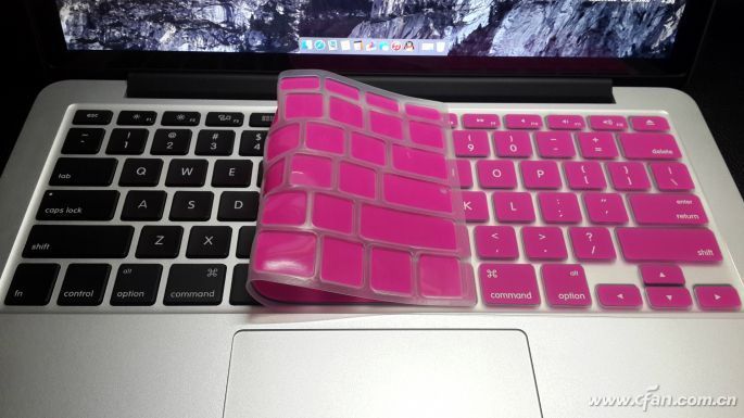 进水就坏？键盘的这个开孔将救笔记本一命！